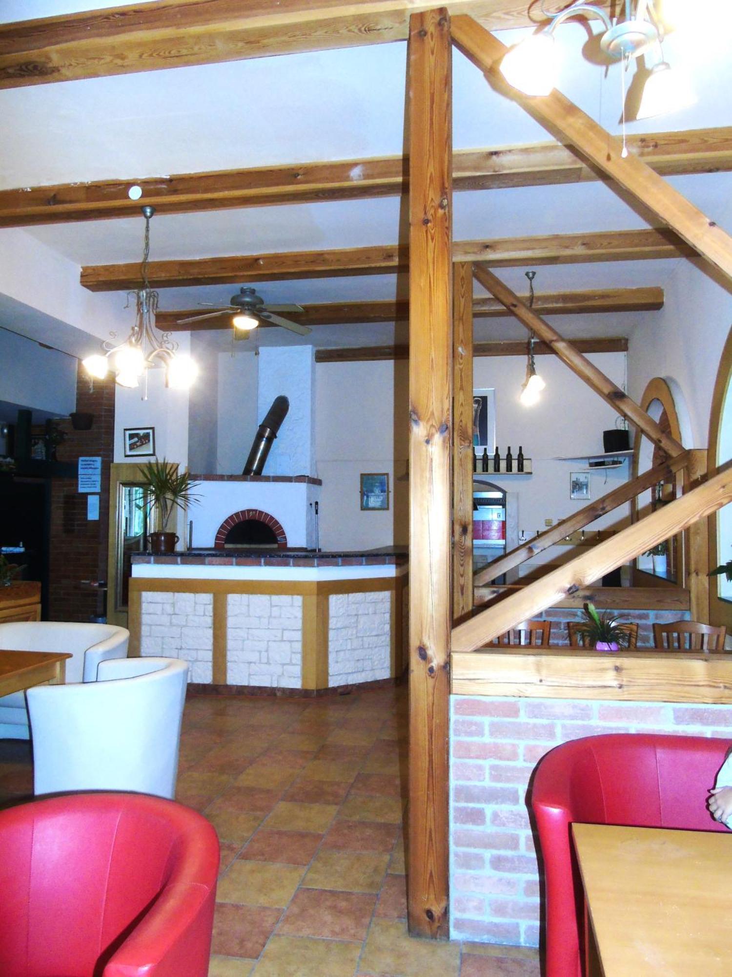 Toris Inn Trinec Exterior photo